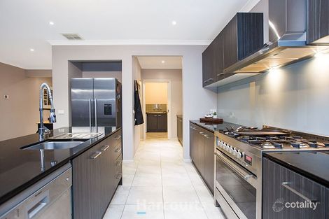 Property photo of 14 Burford Way Cranbourne North VIC 3977