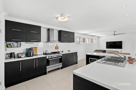 Property photo of 11 Somers Street Nudgee QLD 4014
