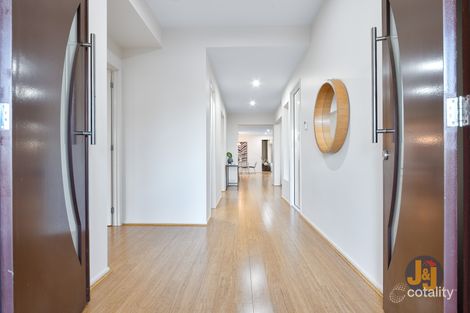 Property photo of 483 Brookfield Boulevard Mickleham VIC 3064