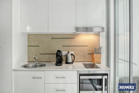 Property photo of 2101/2-22 Veivers Road Palm Cove QLD 4879