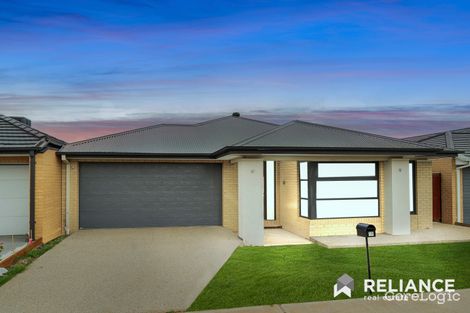 Property photo of 19 Marmalade Road Manor Lakes VIC 3024