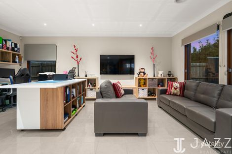 Property photo of 5 Landing Place Point Cook VIC 3030