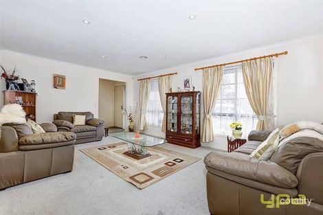 Property photo of 37 Paringa Drive St Albans VIC 3021