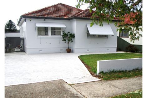 11 Picnic Point Rd, Panania, NSW 2213