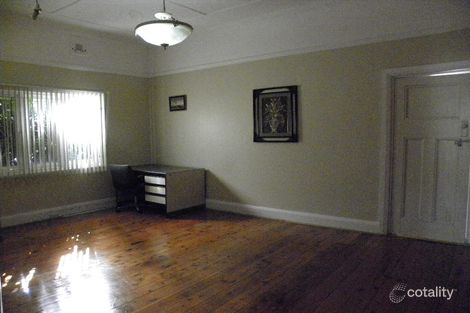 Property photo of 24 Loftus Crescent Homebush NSW 2140