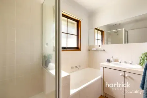 Property photo of 2/20 Kingsley Parade Carnegie VIC 3163