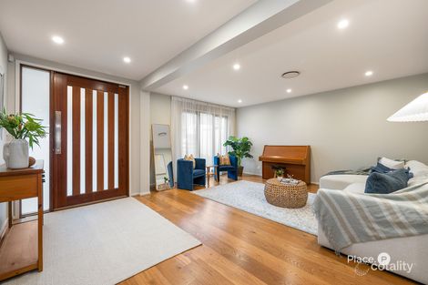 Property photo of 15 Linacre Crescent Carindale QLD 4152
