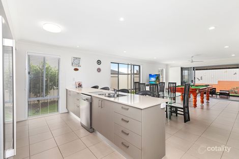 Property photo of 4 Dawes Crescent Urraween QLD 4655