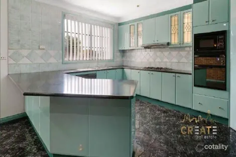 Property photo of 1 Amethyst Close St Albans VIC 3021