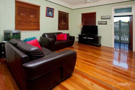 Property photo of 7 Cedar Street Greenslopes QLD 4120