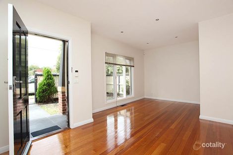 Property photo of 33 Mernda Avenue Glen Iris VIC 3146