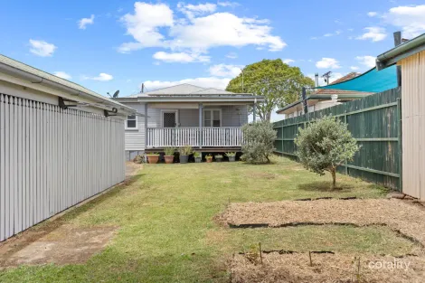 Property photo of 3 Cay Street Newtown QLD 4350