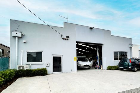 8 Windale St, Dandenong, VIC 3175