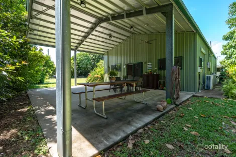 26 Andrews St, Kurrimine Beach, QLD 4871