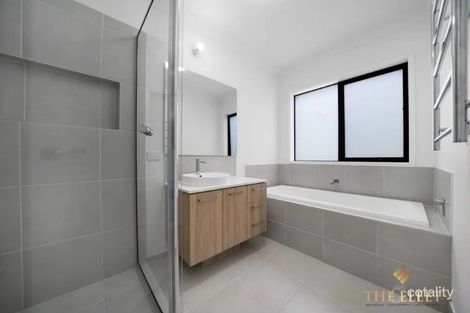 Property photo of 114 Altezze Drive Truganina VIC 3029