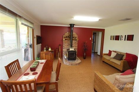 Property photo of 13 Taupo Drive Lake Albert NSW 2650