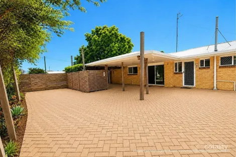 Property photo of 8 Warren Street Chinchilla QLD 4413