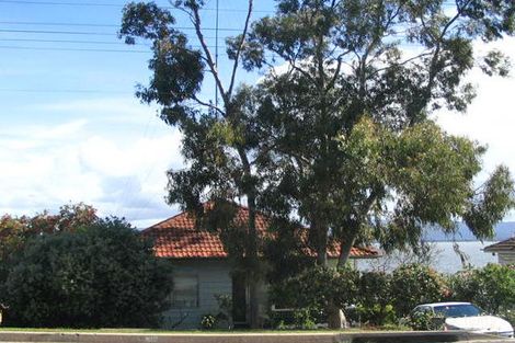 35 Northcliffe Dr, Lake Heights, NSW 2502