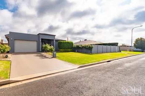 Property photo of 31 Madden Drive Griffith NSW 2680
