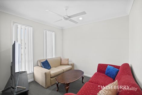 Property photo of 2/44 Voyager Street Wadalba NSW 2259