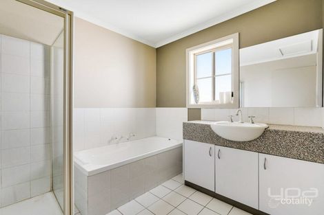 Property photo of 13/67 Ravenhill Boulevard Roxburgh Park VIC 3064