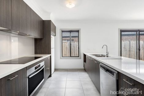 Property photo of 8 Oldbridge Boulevard Weir Views VIC 3338