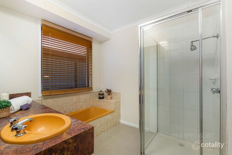 Property photo of 37 Purchas Street Werribee VIC 3030