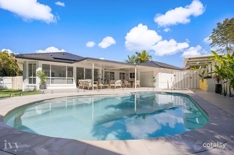 Property photo of 4 Herington Close Arundel QLD 4214