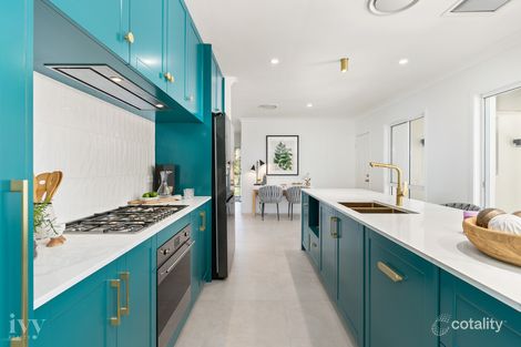 Property photo of 4 Herington Close Arundel QLD 4214