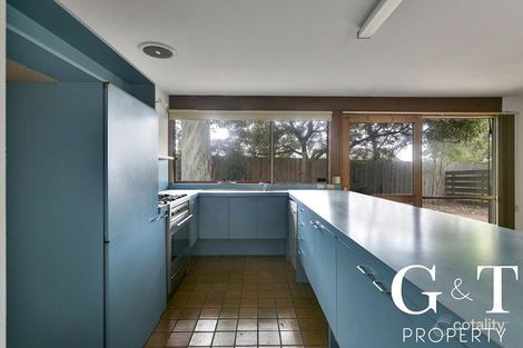 Property photo of 2 Saxonwood Court Frankston VIC 3199