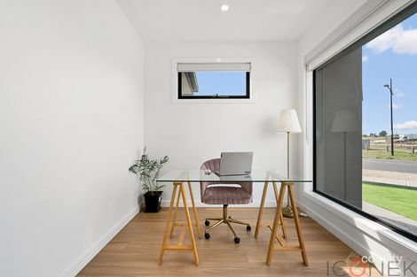 Property photo of 19 Bianca Street Wollert VIC 3750