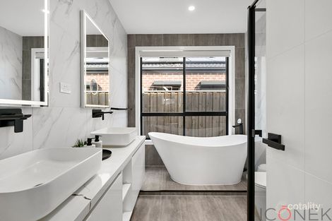 Property photo of 19 Bianca Street Wollert VIC 3750