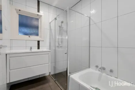 Property photo of 4 Burley Road Elizabeth Vale SA 5112