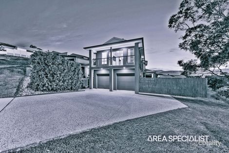Property photo of 10 Tranquil Way Pakenham VIC 3810
