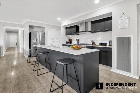 Property photo of 65 Avonbury Circuit Cranbourne West VIC 3977