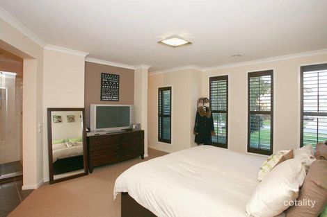 Property photo of 44 Niblick Circuit Sandhurst VIC 3977