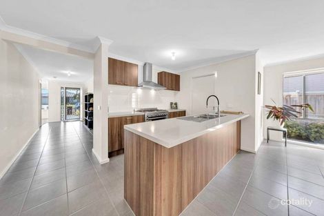 Property photo of 22 Lineham Drive Cranbourne East VIC 3977