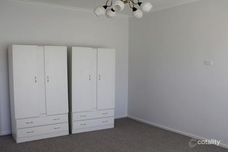 Property photo of 5 Millawa Avenue St Albans VIC 3021