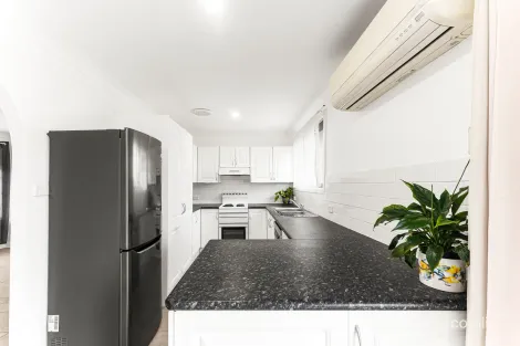 Property photo of 11 Lucas Crescent Berkeley Vale NSW 2261