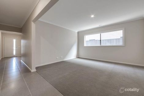 Property photo of 15 Celtic Drive Cranbourne East VIC 3977