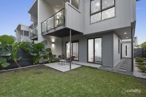 2/15 Foreshore St, Coomera, QLD 4209