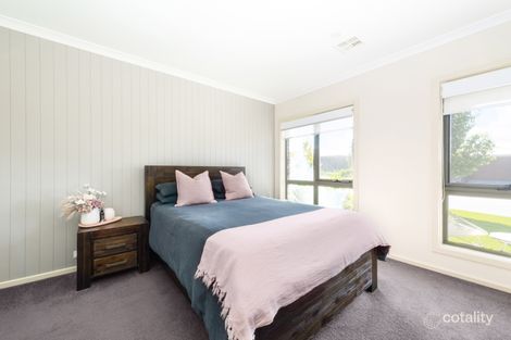 Property photo of 20 Rosa Street Googong NSW 2620