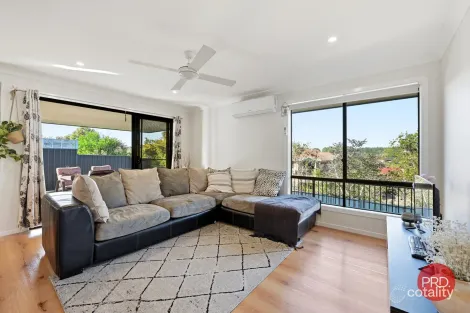 Property photo of 2/1 Martin Crescent Junction Hill NSW 2460
