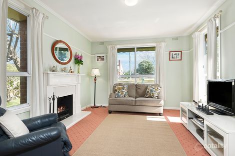 Property photo of 16 Cremean Avenue Ivanhoe VIC 3079