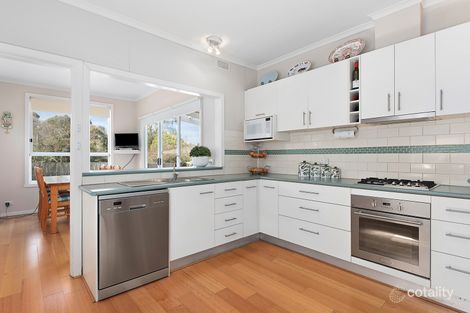 Property photo of 16 Cremean Avenue Ivanhoe VIC 3079