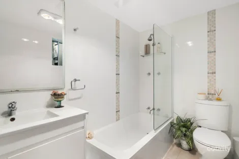 Property photo of 23/82 Pacific Parade Dee Why NSW 2099
