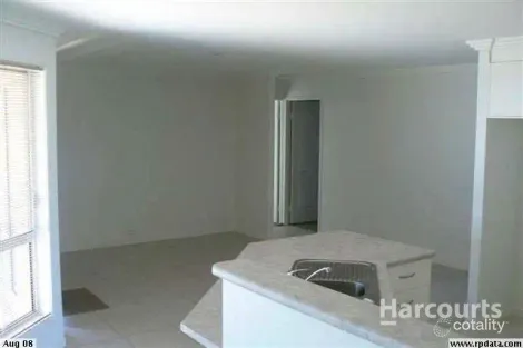 Property photo of 6 Marlow Court Urraween QLD 4655