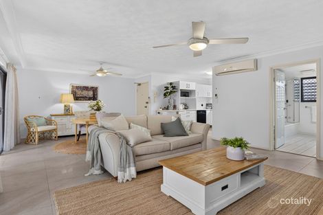 2/31 Middle St, Labrador, QLD 4215