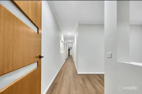 Property photo of 27 Gambusia Road Werribee VIC 3030