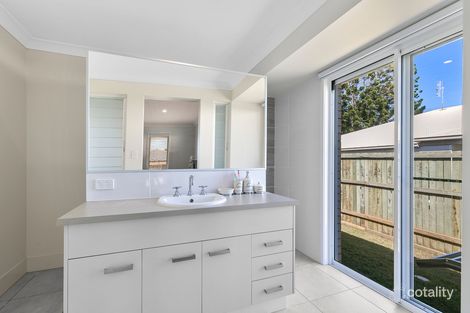 Property photo of 99 Entabeni Drive Kearneys Spring QLD 4350